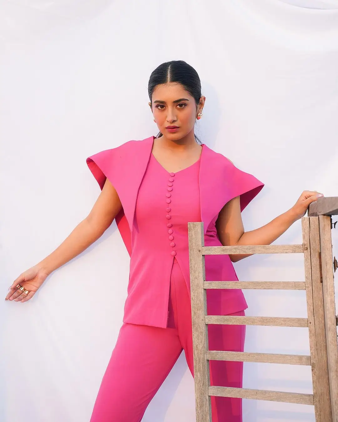 Rashi Singh Stills in Pink Coat Pant